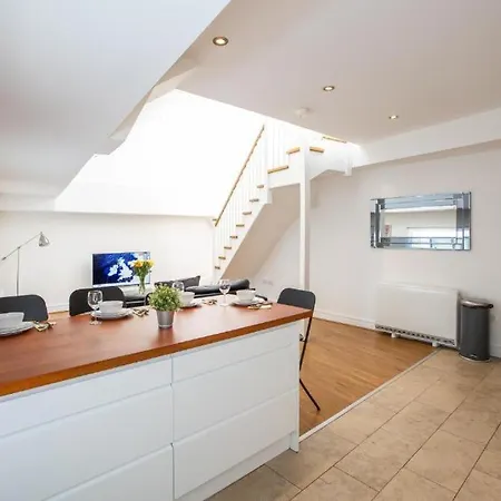 Grafton Street District شقة *