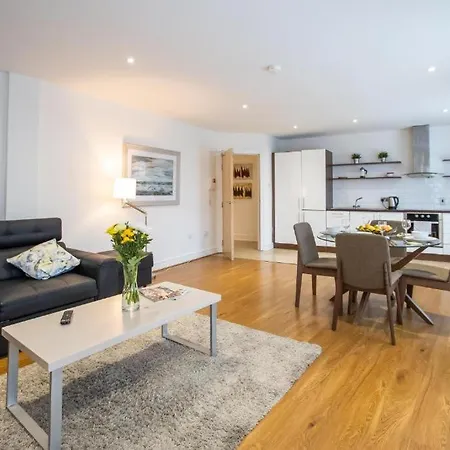 Grafton Street District Apartment
