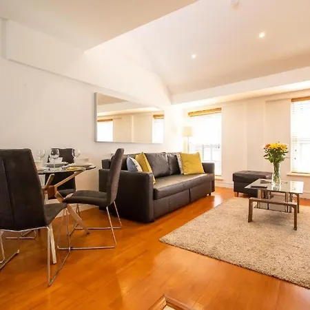 Grafton Street District *