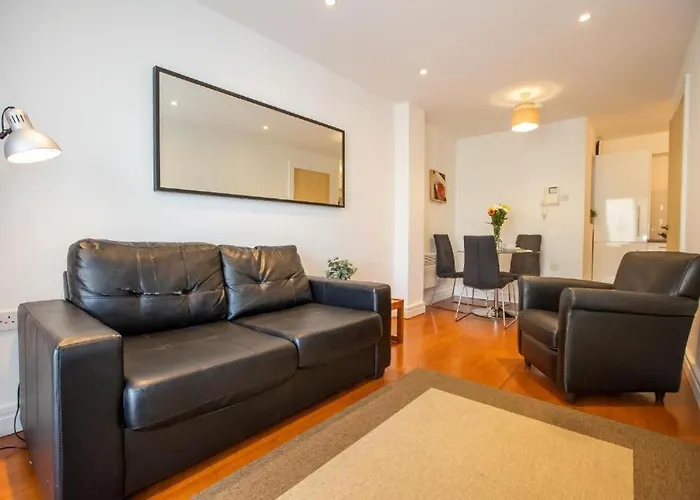 Grafton Street District Apartment