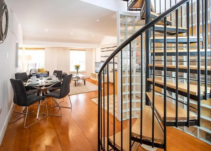 Grafton Street District Apartment