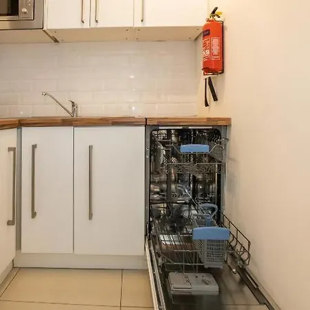 Grafton Street District شقة *