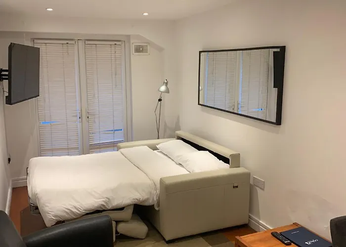 Апартаменты Grafton Street District *