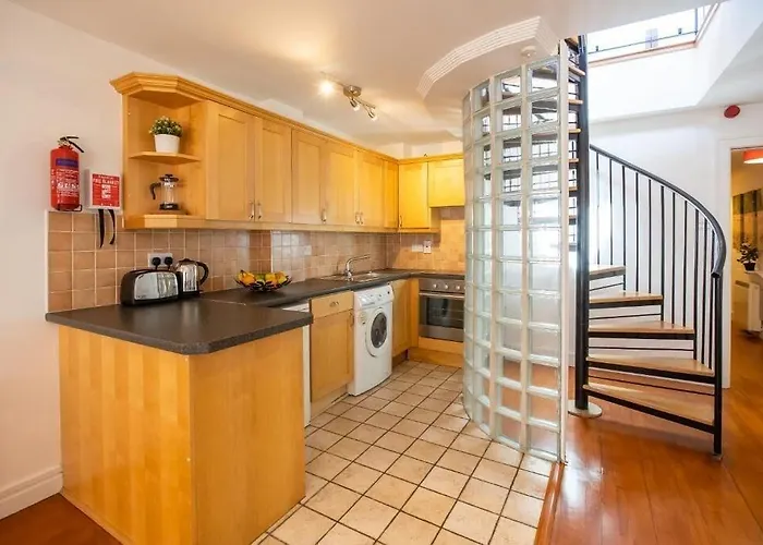 Grafton Street District *